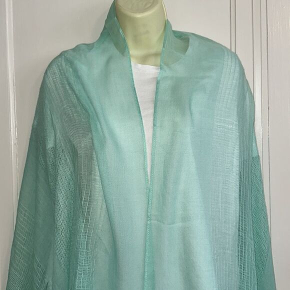 Michael Stars mint green polyester/viscose loose weave shawl or wrap - Picture 2 of 9